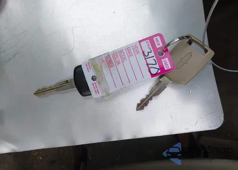 2004 Lincoln Town Car Ultimate from USA, damaged, VIN 1LNHM83W94Y651040